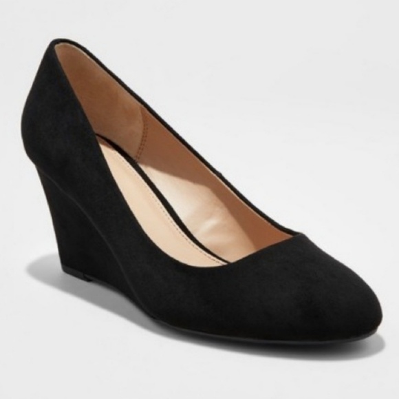 Shoes - NEW Black Wedges Sz 6 Wide Width Rounded Toe Heels